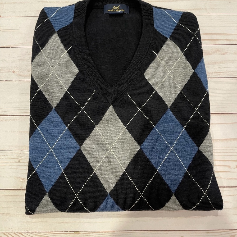 Brooks Brothers ‘346’ Navy Argyle sweater; Size M